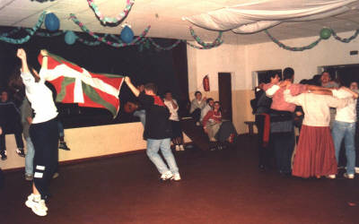 Dans la soire Drapeau basque sur fond de Fado !